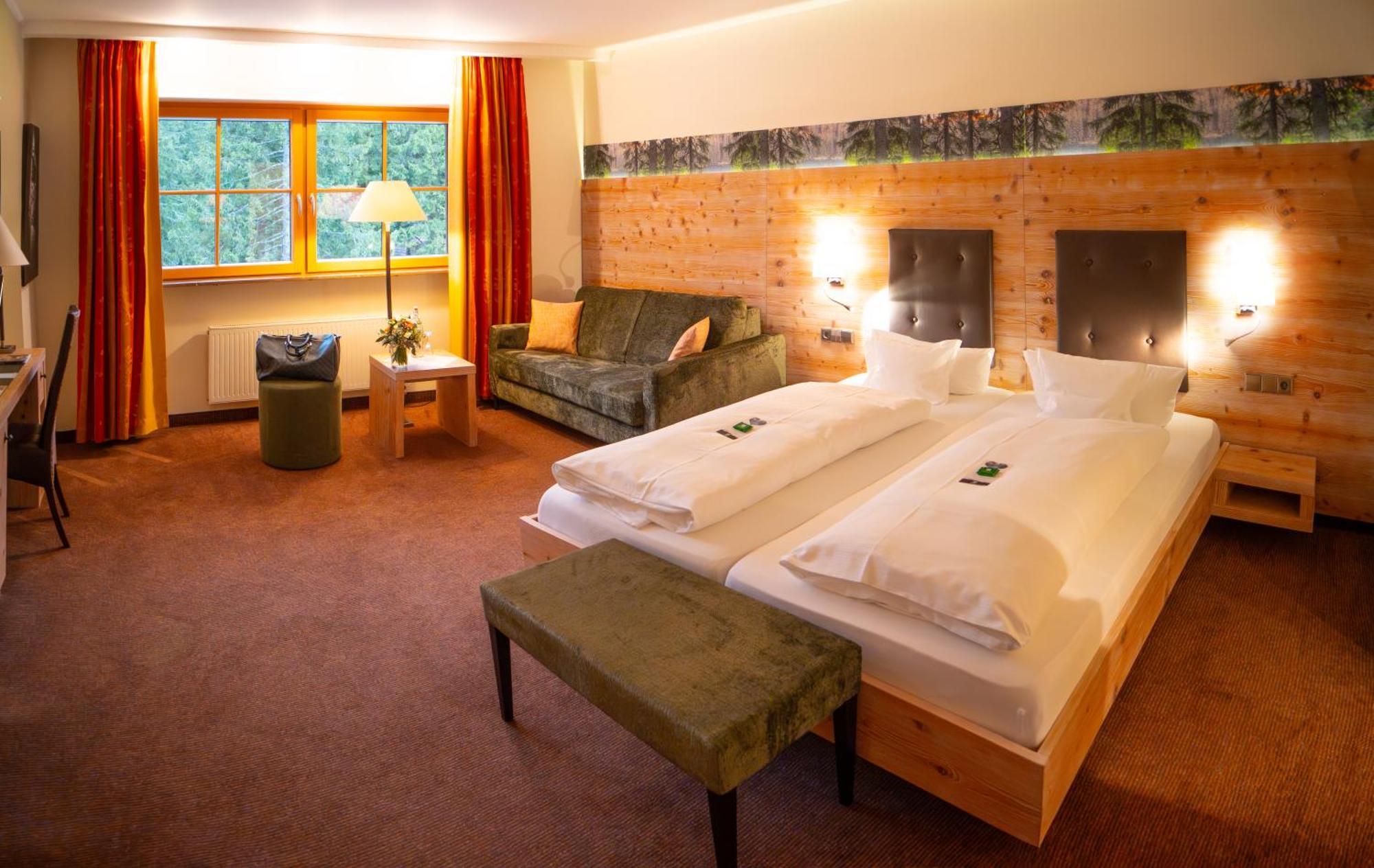 Berghotel Mummelsee ゼーバハ エクステリア 写真